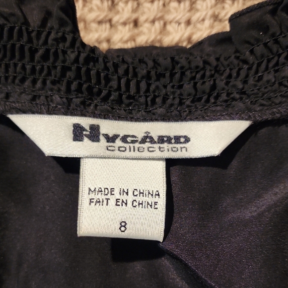 🔴 🔚🔜 SALE 100% Silk Nyguard Collection Blouse With Ruffle Details. - Picture 6 of 9